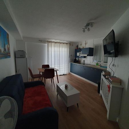 Studio Equipe Et Meuble St Cyprien Сен-Сиприен Экстерьер фото