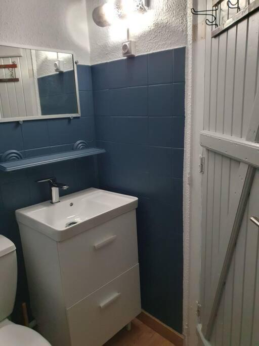 Studio Equipe Et Meuble St Cyprien Сен-Сиприен Экстерьер фото