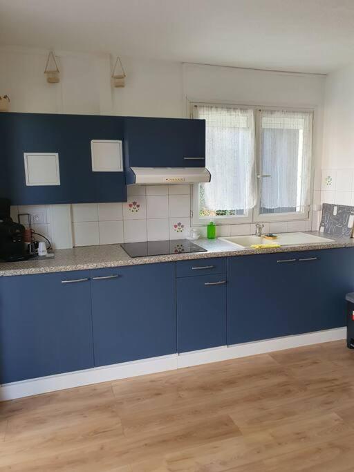 Studio Equipe Et Meuble St Cyprien Сен-Сиприен Экстерьер фото